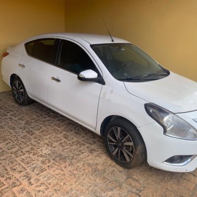 Lote 02: Nissan Versa 16SL CVT, cor branca, ano 2019/2019 – Massa Falida – Promoval Empreendimentos e Participações Ltda e outros.