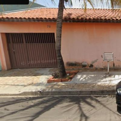 Lote de terreno nº 21, da Quadra A, Loteamento Jardim Santa Rosa, com área de 359,10m2, Nova Veneza, Sumaré/SP, existindo sob o terreno a construção de um prédio residencial na Rua Severino Pedro de Lima, nº 70, com área aproximadamente de 185,00m2.