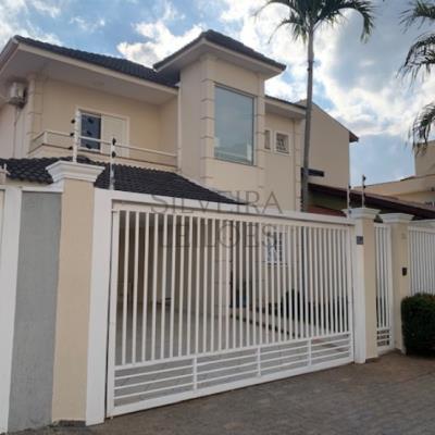 Prédio residencial, com 297,23m2 de área de construção, construído sob o lote nº 07, da quadra G, com área do terreno de 300,00m2, situado na Rua Rafael Saglioni, nº 70, Parque das Flores, no município de Campinas/SP