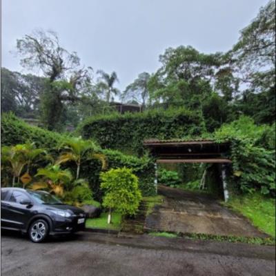 Prédio residencial nº 361, na Alameda Araras, edificado no Lote de terreno 15, da Quadra I-1, Loteamento Alpes da Cantareia, Bairro Caraguatá, Mairiporã/SP, 229,60m2 de área total construída e seu terreno com área total de 1.116,00m2m2