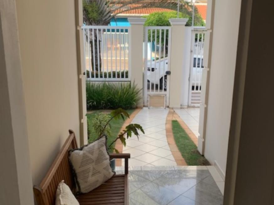 Foto ilustrativa 39 - Prédio residencial, com 297,23m2 de área de construção, construído sob o lote nº 07, da quadra G, com área do terreno de 300,00m2, situado na Rua Rafael Saglioni, nº 70, Parque das Flores, no município de Campinas/SP