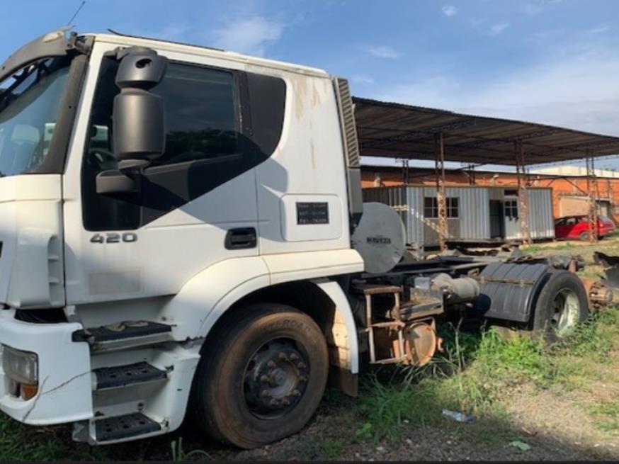 Foto ilustrativa 1 - Lote 12 – UM CAMINHÃO  – IVECO – STRALIHD – 740S42TZN
