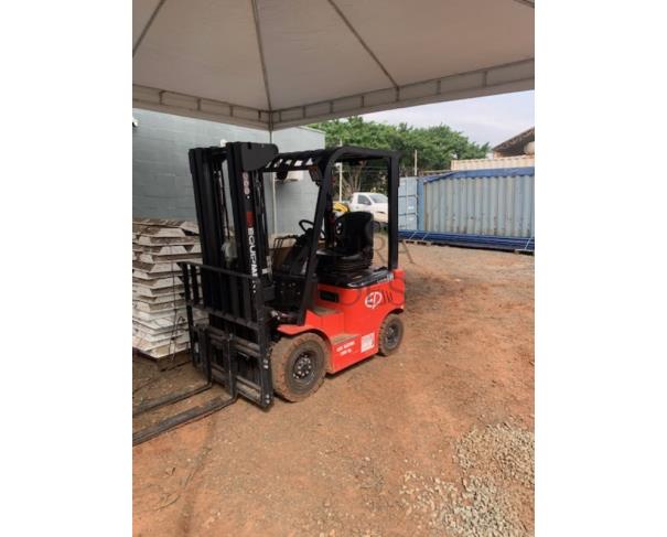 Foto de lote 06 - Empilhadeira elétrica 2,5 toneladas 