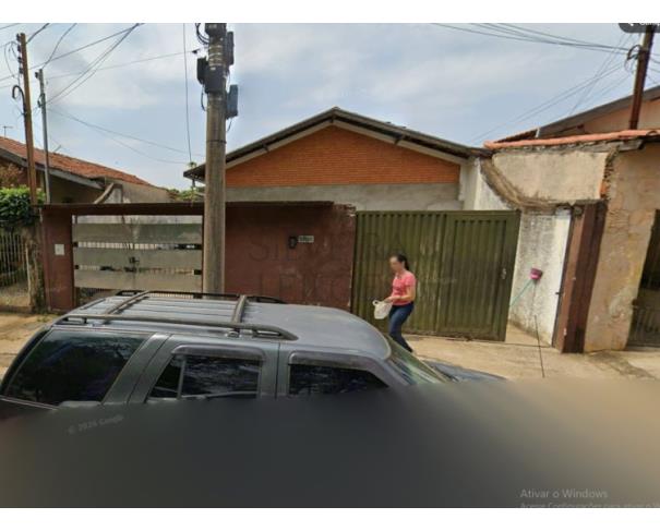 Foto de Prédio residencial nº 220, na Rua Alberto de Lourdes Padovan, edificado no Lote nº 09, da Quadra B, do Loteamento Jardim São Paulo, Limeira/SP, com aproximadamente 157,12 m2 de área total construída e seu respectivo terreno com área total de 250,00m2.