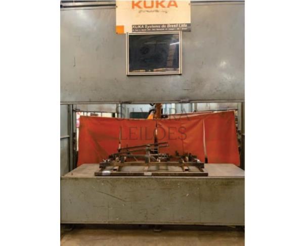 Foto de Cédula de Sondagem Robotizada de 3 Estações de Trabalho de Acionamento Pneumático e Periféricos da Marca Kuka Roboter,  Ano de fabricação: 2009,  Número de série: 861412, Modelo atuador robótico: KR16L6 – KUKA 