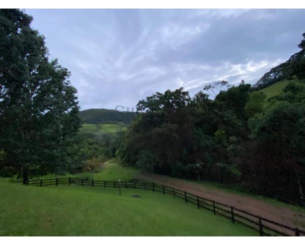 Foto de Sitio do Pau Grande, localizada no Bairro Cachoeira dos Pretos, composta pela Glebas A, B e C, com área total de 467,840 m² (19,4 alqueires), situada no município de Joanópolis/SP