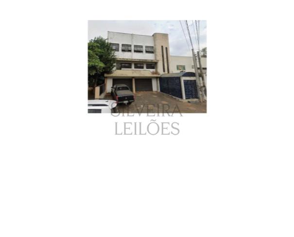 Foto de Prédio comercial e seu respectivo terreno, situado na Rua Tarquinio Benencasse, nº 99, Vila Santo Ângelo, Americana/SP, com área construída de 494,88m² e área total de terreno de 318,00m², composto de 3 pavimentos (térreo, mezanino e superior).