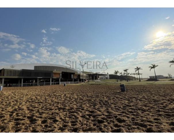 Foto de Um terreno fechado por cercas de arame com benfeitorias denominado Sitio/Haras Monte Alegre, com a área de 70,18 ha., ou vinte e nove (29) alqueires, mais ou menos, ou a área exata que se contiver, situado no Bairro dos Silvas ou Baltazar, Conchas/SP