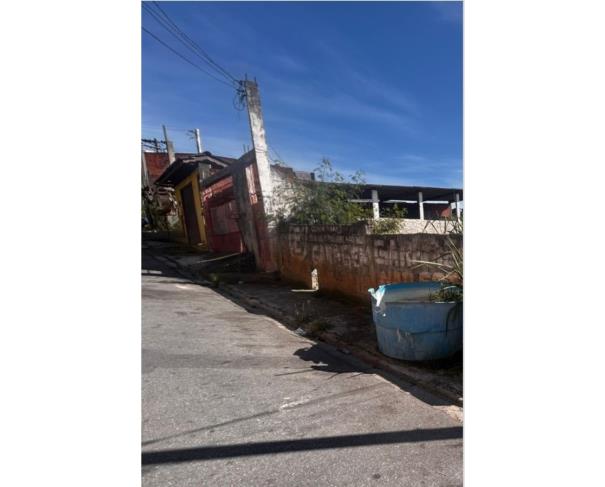 Foto de Terreno Urbano, situado na Rua Camboriú, constituído de parte do lote nº 53, da Quadra N, do loteamento denominado Vale do Sol, Jandira/SP, com área de 134,23m2.