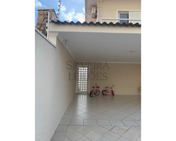 Foto de Prédio residencial, com 297,23m2 de área de construção, construído sob o lote nº 07, da quadra G, com área do terreno de 300,00m2, situado na Rua Rafael Saglioni, nº 70, Parque das Flores, no município de Campinas/SP