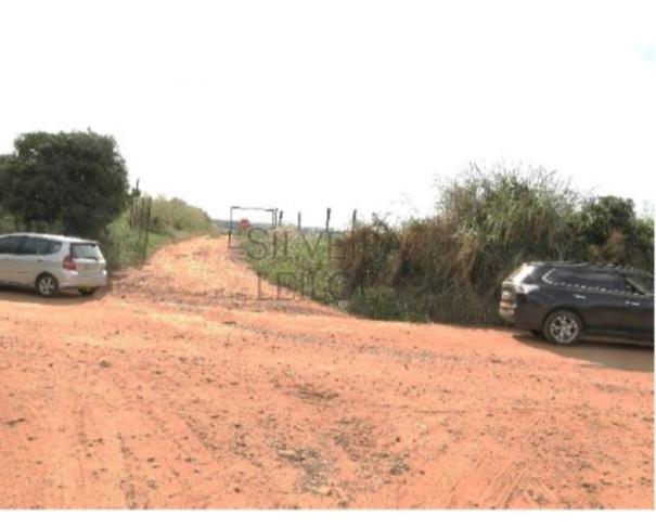 Foto de A) Área rural denominada Gleba 02, destacada da matricula nº 110.674, do Sitio Ponde Funda, no Município de Sumaré/SP, localizado na Estrada Municipal – Rua Quintino Bocaiuva/Cabo Hoffman/Avenida da Saudade, com área total de 37.095,40m2.  