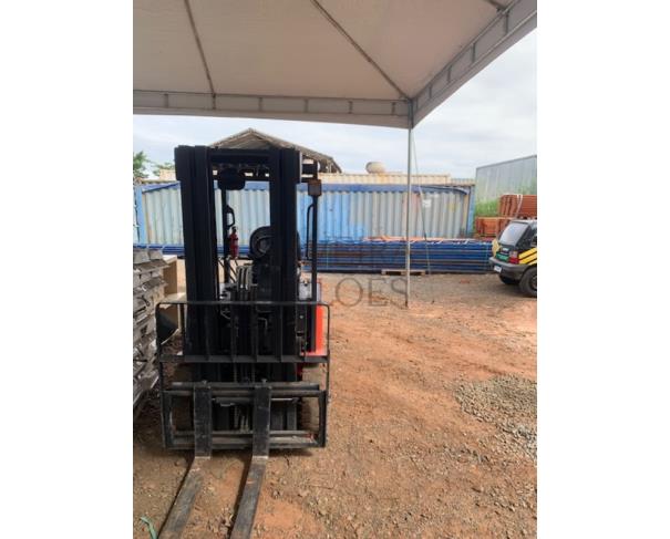 Foto de lote 06 - Empilhadeira elétrica 2,5 toneladas 
