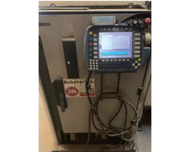 Foto de Cédula de Sondagem Robotizada de 3 Estações de Trabalho de Acionamento Pneumático e Periféricos da Marca Kuka Roboter,  Ano de fabricação: 2009,  Número de série: 861412, Modelo atuador robótico: KR16L6 – KUKA 