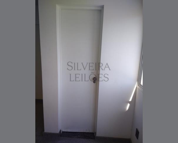 Foto de Conjunto comercial nº 202, localizado no 2ª andar do condomínio Edifício Faris Abib, situado na Rua José Paulino nº 416, com a seguintes áreas útil de 43,40m2, comum de 8,7617m2, total de 52,1617m2 e vaga de garagem nº 23