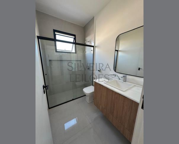 Foto de Casa residencial, nº 170, localizada na Rua Índico, no Loteamento Residencial l’Aqua Pompeia, no município de Socorro/SP, com 398,11m2 de área construída e terreno com área de 495,00m2