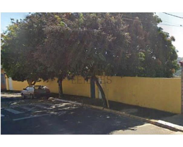 Foto de Casa residencial localizado na Rua Germeniano Stranieri, nº 199, Parque Bela Vista, Pedreira/SP , com área construída de aproximadamente 384,39m2, e área total de terreno (lotes 15 e 16) de 740,40m2