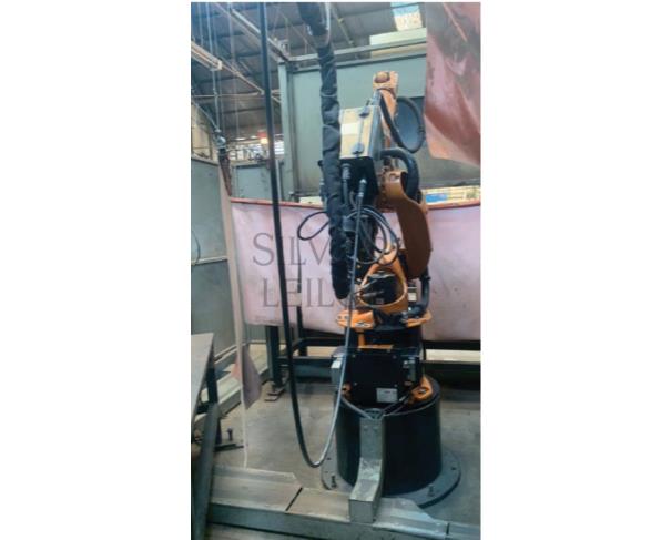 Foto de Cédula de Sondagem Robotizada de 3 Estações de Trabalho de Acionamento Pneumático e Periféricos da Marca Kuka Roboter,  Ano de fabricação: 2009,  Número de série: 861412, Modelo atuador robótico: KR16L6 – KUKA 