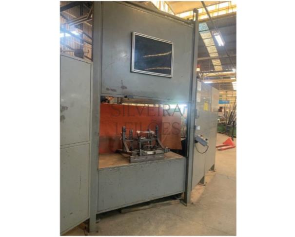 Foto de Cédula de Sondagem Robotizada de 3 Estações de Trabalho de Acionamento Pneumático e Periféricos da Marca Kuka Roboter,  Ano de fabricação: 2009,  Número de série: 861412, Modelo atuador robótico: KR16L6 – KUKA 