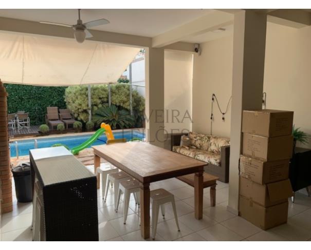 Foto de Prédio residencial, com 297,23m2 de área de construção, construído sob o lote nº 07, da quadra G, com área do terreno de 300,00m2, situado na Rua Rafael Saglioni, nº 70, Parque das Flores, no município de Campinas/SP