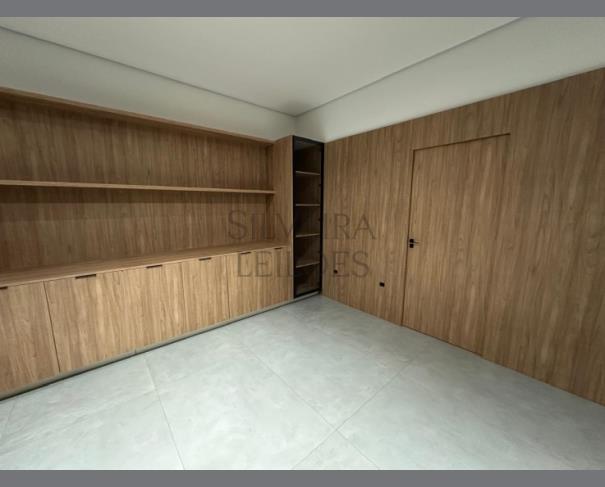 Foto de Casa residencial, nº 170, localizada na Rua Índico, no Loteamento Residencial l’Aqua Pompeia, no município de Socorro/SP, com 398,11m2 de área construída e terreno com área de 495,00m2
