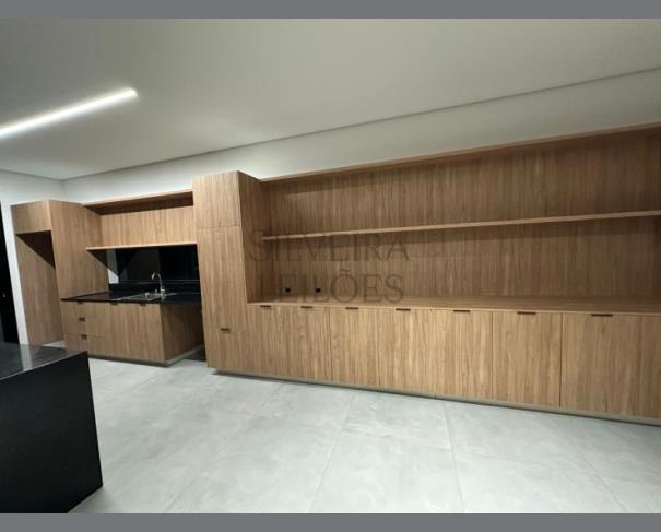 Foto de Casa residencial, nº 170, localizada na Rua Índico, no Loteamento Residencial l’Aqua Pompeia, no município de Socorro/SP, com 398,11m2 de área construída e terreno com área de 495,00m2