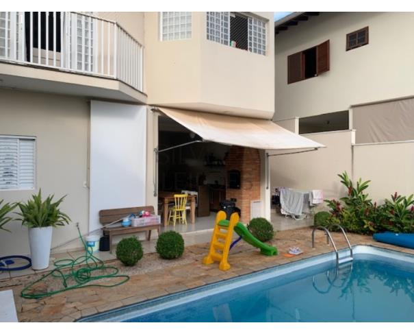 Foto de Prédio residencial, com 297,23m2 de área de construção, construído sob o lote nº 07, da quadra G, com área do terreno de 300,00m2, situado na Rua Rafael Saglioni, nº 70, Parque das Flores, no município de Campinas/SP