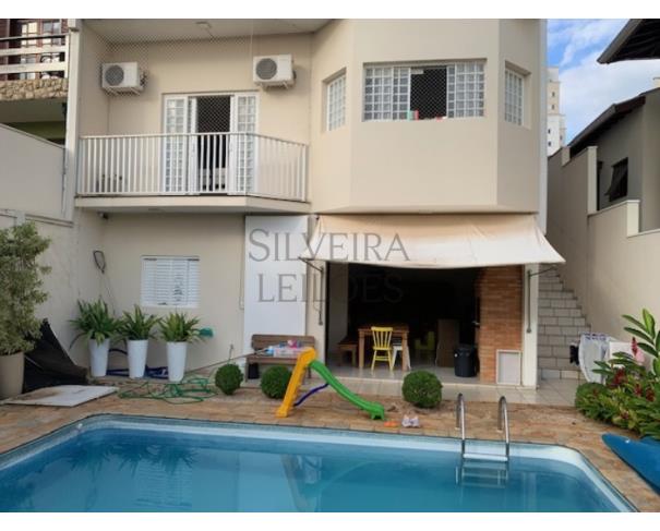 Foto de Prédio residencial, com 297,23m2 de área de construção, construído sob o lote nº 07, da quadra G, com área do terreno de 300,00m2, situado na Rua Rafael Saglioni, nº 70, Parque das Flores, no município de Campinas/SP