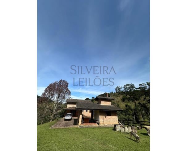 Foto de Sitio do Pau Grande, localizada no Bairro Cachoeira dos Pretos, composta pela Glebas A, B e C, com área total de 467,840 m² (19,4 alqueires), situada no município de Joanópolis/SP