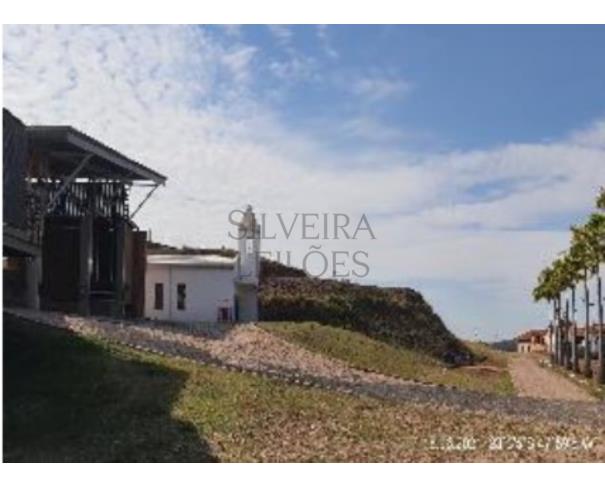 Foto de Um terreno fechado por cercas de arame com benfeitorias denominado Sitio/Haras Monte Alegre, com a área de 70,18 ha., ou vinte e nove (29) alqueires, mais ou menos, ou a área exata que se contiver, situado no Bairro dos Silvas ou Baltazar, Conchas/SP