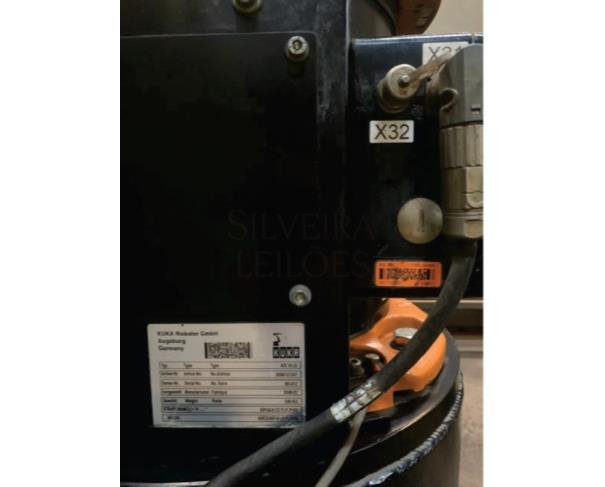 Foto de Cédula de Sondagem Robotizada de 3 Estações de Trabalho de Acionamento Pneumático e Periféricos da Marca Kuka Roboter,  Ano de fabricação: 2009,  Número de série: 861412, Modelo atuador robótico: KR16L6 – KUKA 