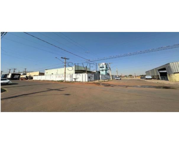 Foto de Prédio comercial/industrial, com aproximadamente 1.200m2 de construção, constituído sob o lote nº 01, da quadra 15, com área do terreno de 1.264m2, de frente para a Rua Zulmiro Trevisani, nº 923, Bairro Jardim São Judas Tadeu, Nova Veneza, Sumaré/SP
