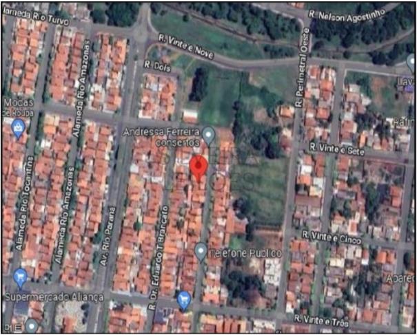 Foto de Prédio residencial sob nº 421, situado na Rua Antônio Carlos de Almeida, Conjunto Habitacional Orestes Borges de Oliveira, Santa Fé do Sul/SP, com 192,20m² de área construída, e seu respectivo terreno de forma irregular, com área total de 201,71m²