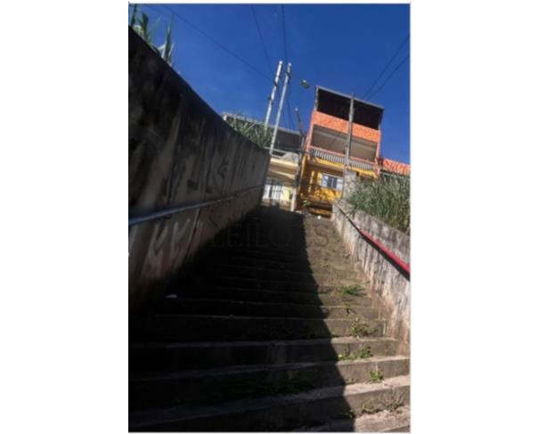 Foto de Terreno Urbano, situado na Rua Camboriú, constituído de parte do lote nº 53, da Quadra N, do loteamento denominado Vale do Sol, Jandira/SP, com área de 134,23m2.