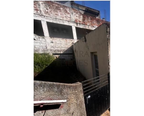 Foto de Terreno Urbano, situado na Rua Camboriú, constituído de parte do lote nº 53, da Quadra N, do loteamento denominado Vale do Sol, Jandira/SP, com área de 134,23m2.