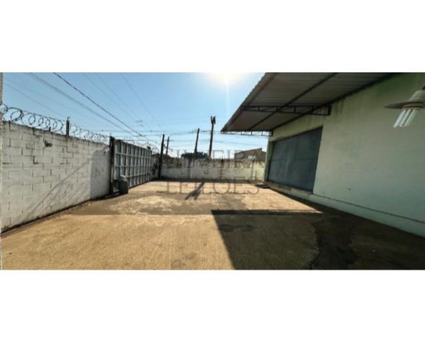 Foto de Prédio comercial/industrial, com aproximadamente 1.200m2 de construção, constituído sob o lote nº 01, da quadra 15, com área do terreno de 1.264m2, de frente para a Rua Zulmiro Trevisani, nº 923, Bairro Jardim São Judas Tadeu, Nova Veneza, Sumaré/SP