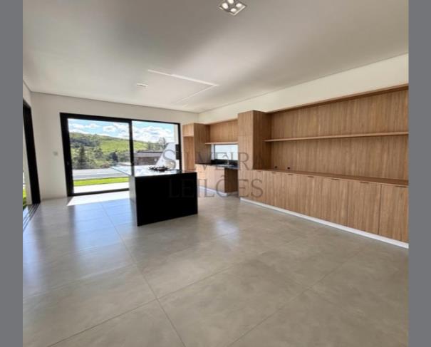 Foto de Casa residencial, nº 170, localizada na Rua Índico, no Loteamento Residencial l’Aqua Pompeia, no município de Socorro/SP, com 398,11m2 de área construída e terreno com área de 495,00m2