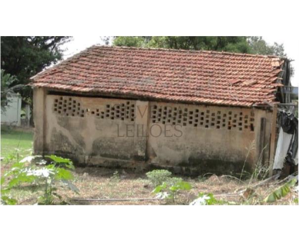 Foto de A) Área rural denominada Gleba 02, destacada da matricula nº 110.674, do Sitio Ponde Funda, no Município de Sumaré/SP, localizado na Estrada Municipal – Rua Quintino Bocaiuva/Cabo Hoffman/Avenida da Saudade, com área total de 37.095,40m2.  