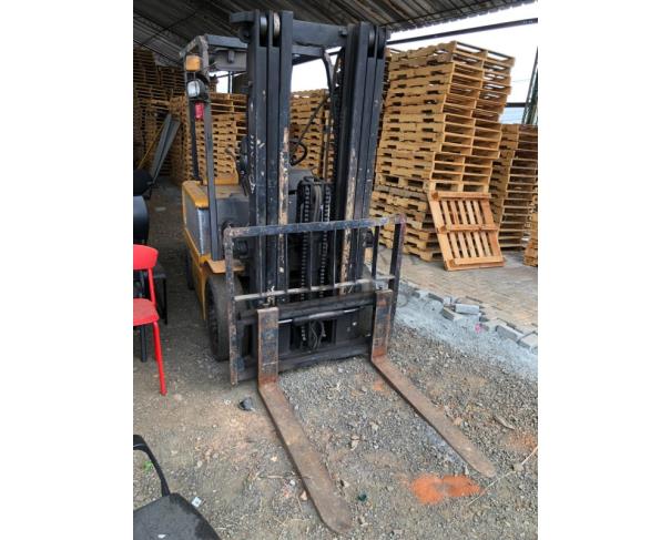 Foto de lote 06 - Empilhadeira elétrica 2,5 toneladas 
