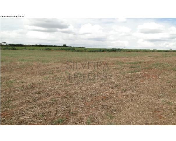 Foto de B) Área rural remanescente da matricula nº 110.674, do Sitio Ponte Funda, no Município de Sumaré/SP, localizado na Estrada Municipal – Rua Quintino Bocaiuva/Cabo Hoffman/Avenida da Saudade, com área total de 53.103,99m2.  