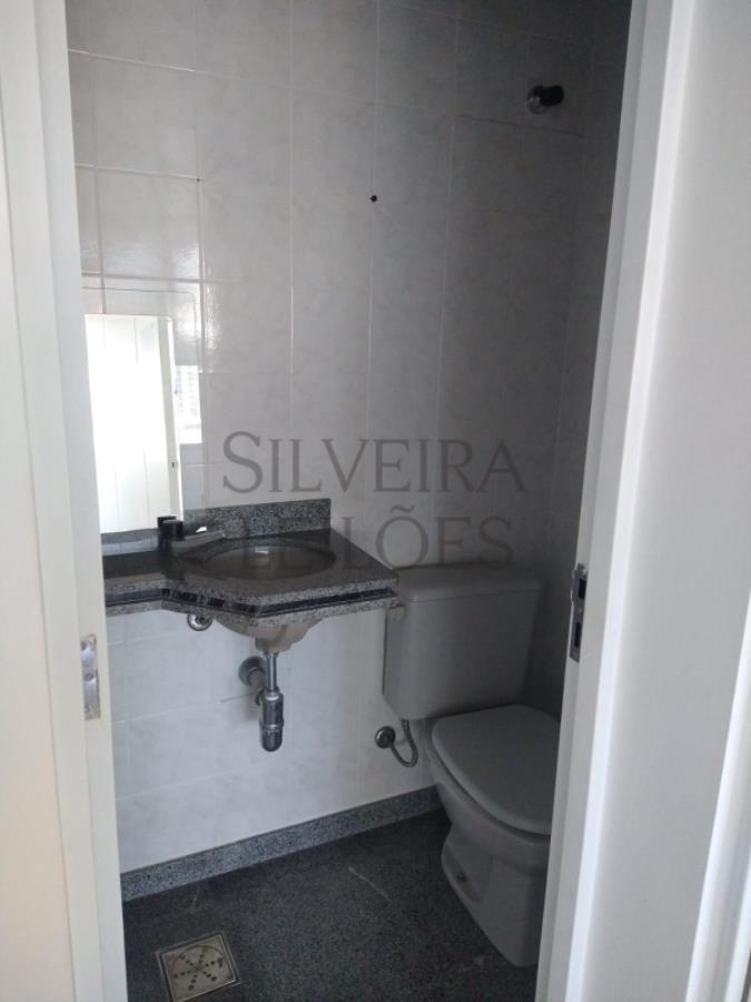 Conjunto comercial nº 202, localizado no 2ª andar do condomínio Edifício Faris Abib, situado na Rua José Paulino nº 416, com a seguintes áreas útil de 43,40m2, comum de 8,7617m2, total de 52,1617m2 e vaga de garagem nº 23 Leilão Extrajudici, localizado em Campinas - SP, bairro Centro