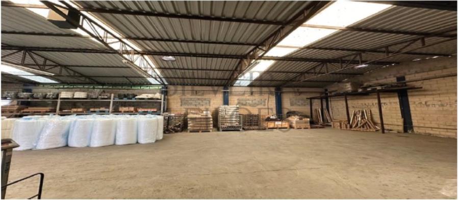 Prédio comercial/industrial, com aproximadamente 1.200m2 de construção, constituído sob o lote nº 01, da quadra 15, com área do terreno de 1.264m2, de frente para a Rua Zulmiro Trevisani, nº 923, Bairro Jardim São Judas Tadeu, Nova Veneza, , localizado em Sumaré - SP