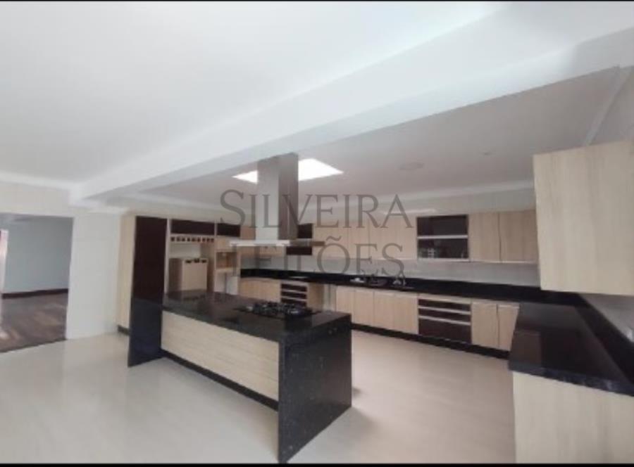Terreno localizado na Rua Marcilio Lourenço da Rosa, Maracaí/SP, consistente do lote nº 06, da quadra nº 71, setor nº 05, zona nº 01, com área superficial de 389,50m2, existindo uma construção não averbada e regularizada na matricula imobil, localizado em Maracaí - SP