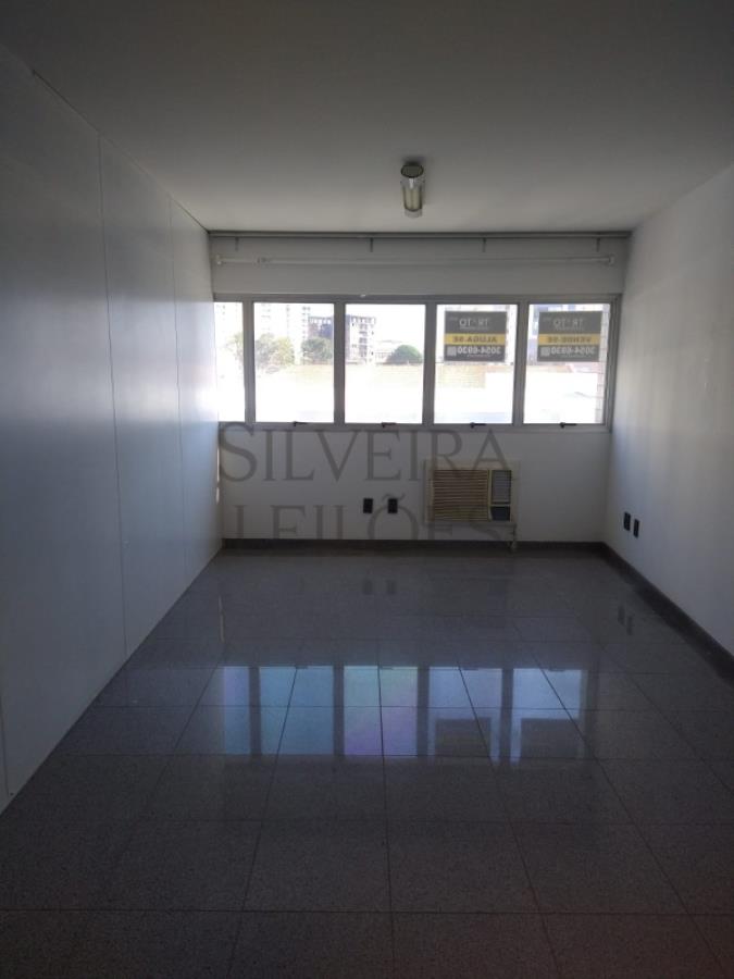 Conjunto comercial nº 202, localizado no 2ª andar do condomínio Edifício Faris Abib, situado na Rua José Paulino nº 416, com a seguintes áreas útil de 43,40m2, comum de 8,7617m2, total de 52,1617m2 e vaga de garagem nº 23 Leilão Extrajudici, localizado em Campinas - SP, bairro Centro