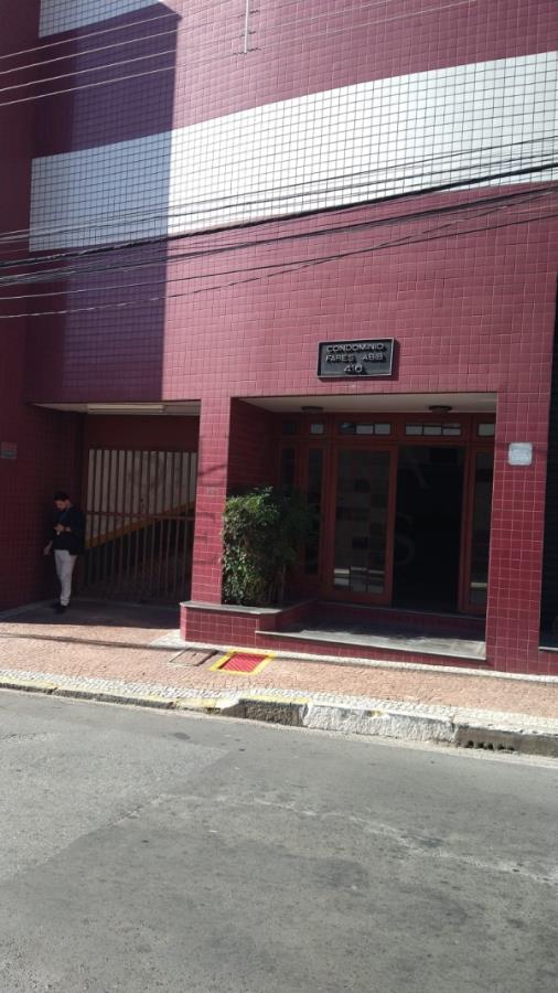Conjunto comercial nº 202, localizado no 2ª andar do condomínio Edifício Faris Abib, situado na Rua José Paulino nº 416, com a seguintes áreas útil de 43,40m2, comum de 8,7617m2, total de 52,1617m2 e vaga de garagem nº 23 Leilão Extrajudici, localizado em Campinas - SP, bairro Centro